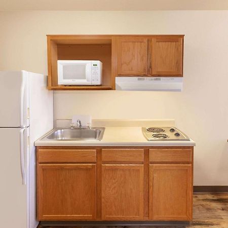 Woodspring Suites Des Moines Pleasant Hill Bagian luar foto