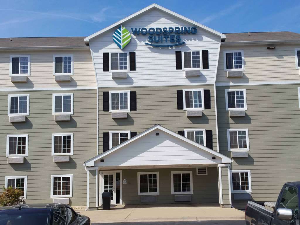 Woodspring Suites Des Moines Pleasant Hill Bagian luar foto