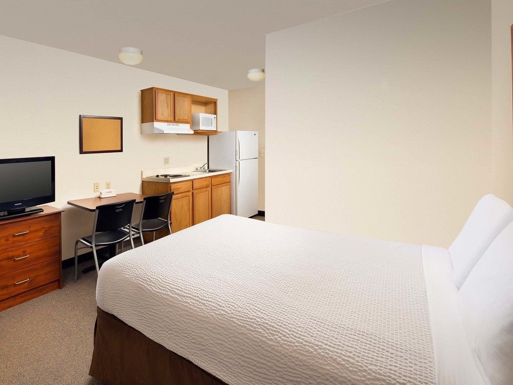 Woodspring Suites Des Moines Pleasant Hill Bagian luar foto