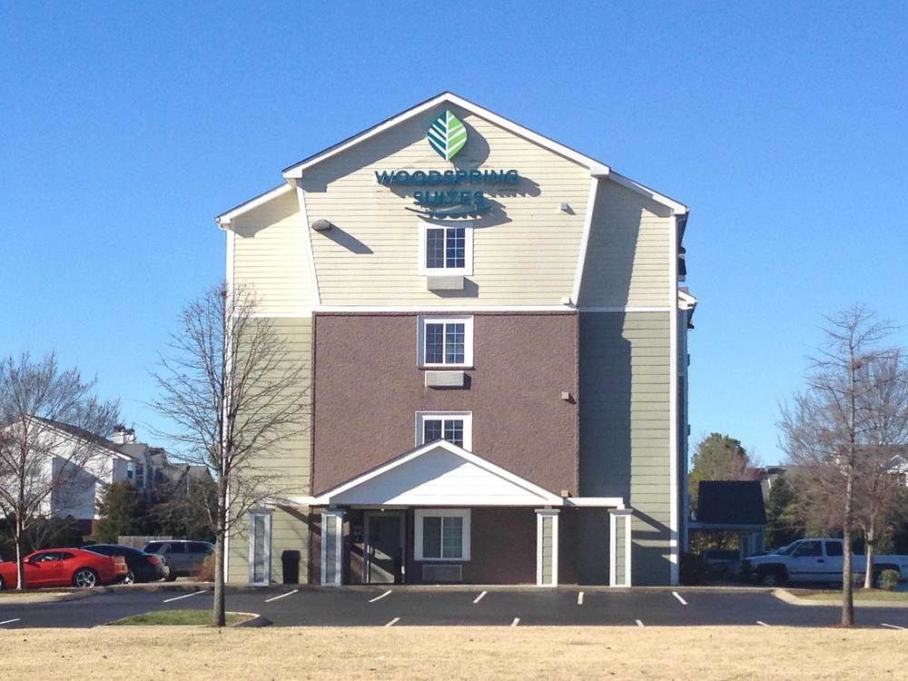 Woodspring Suites Des Moines Pleasant Hill Bagian luar foto